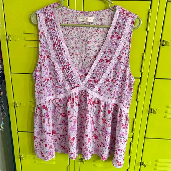 Penelope Rose Tops - Vintage Havana Lilac Floral Lace-Trim V-Neck Camisole Top